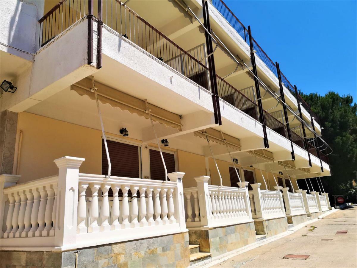 Neorio Studios Poros Town Exterior foto